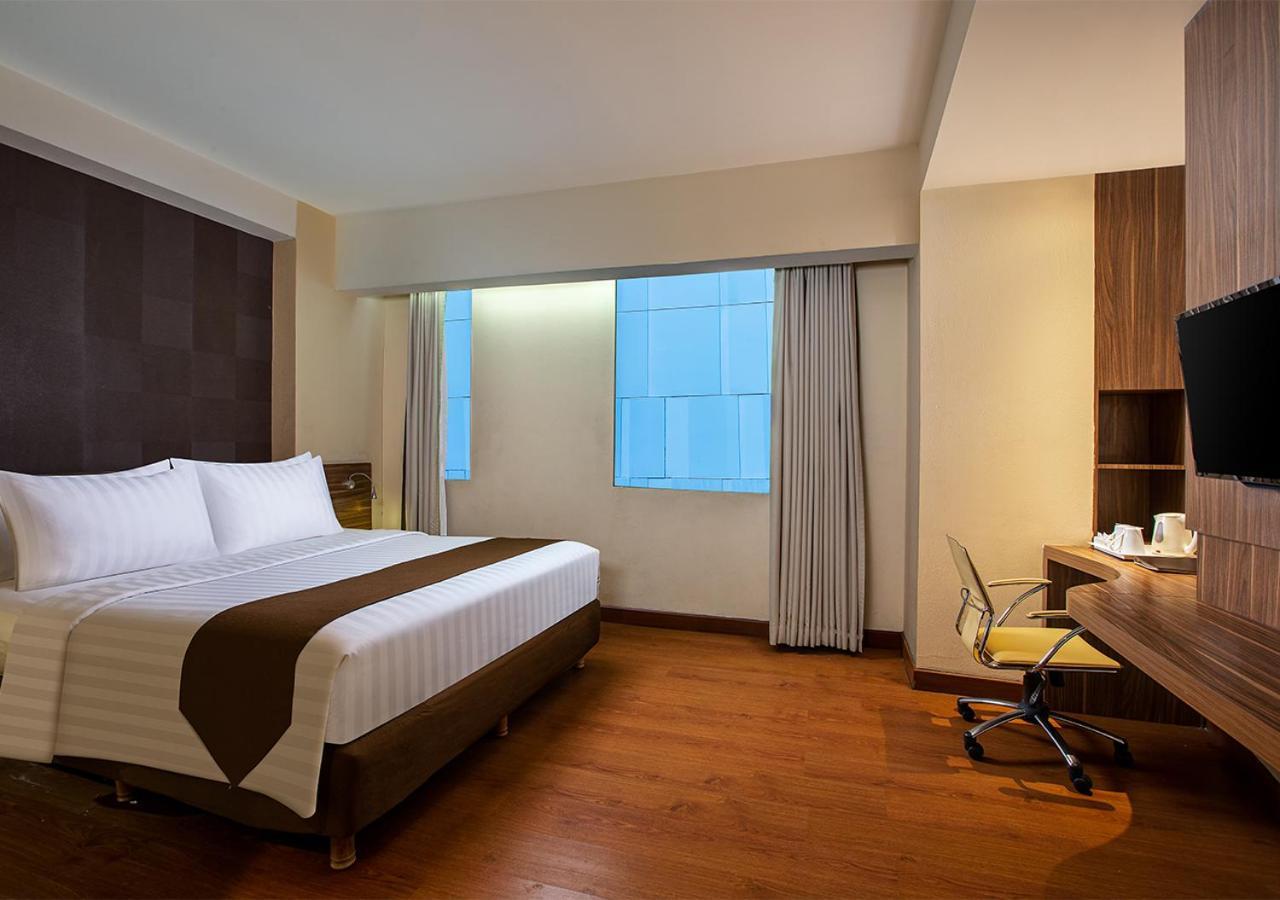 Prime Park Hotel & Convention Pekanbaru Exterior photo