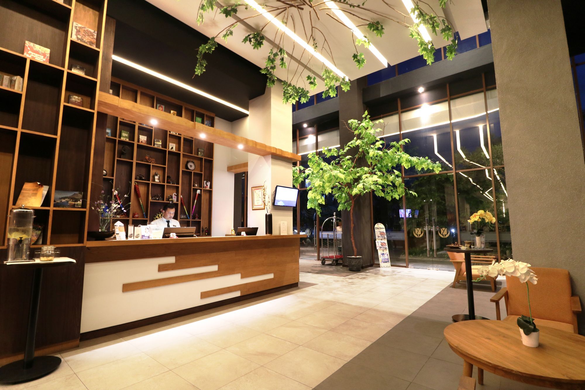Prime Park Hotel & Convention Pekanbaru Exterior photo